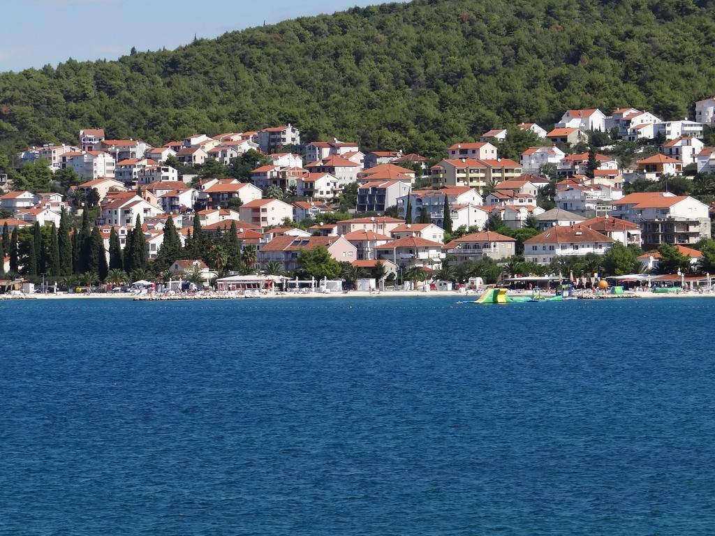 Vila Lola Apartmani Trogir Exteriör bild