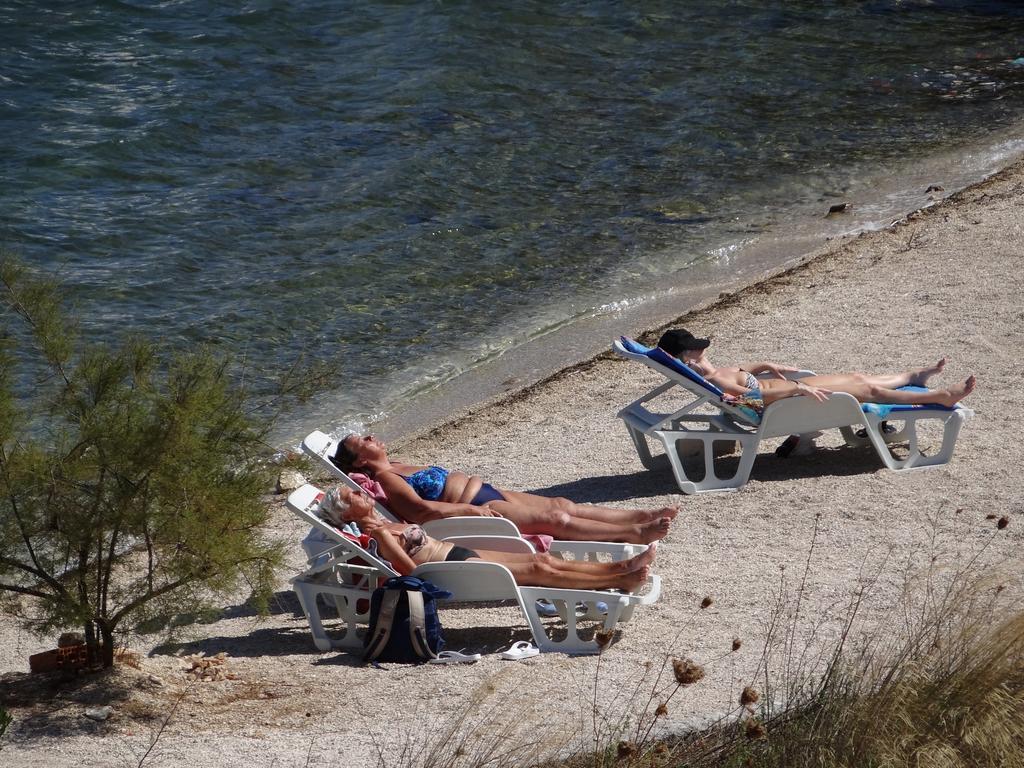 Vila Lola Apartmani Trogir Exteriör bild