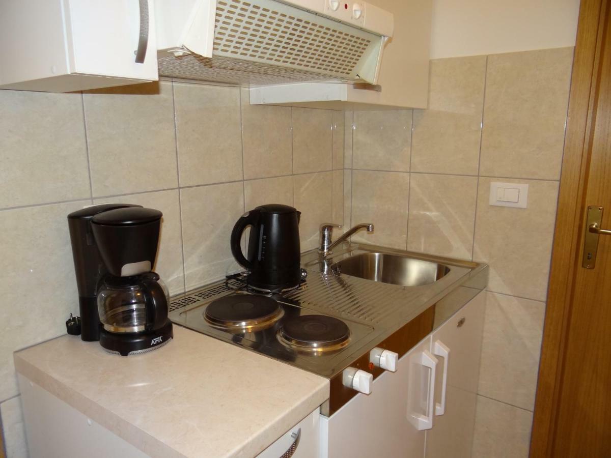 Vila Lola Apartmani Trogir Exteriör bild