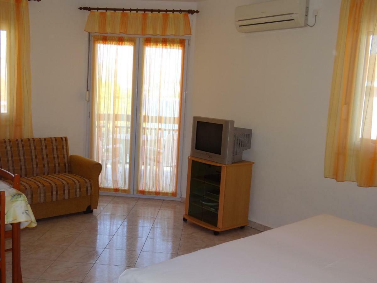 Vila Lola Apartmani Trogir Exteriör bild