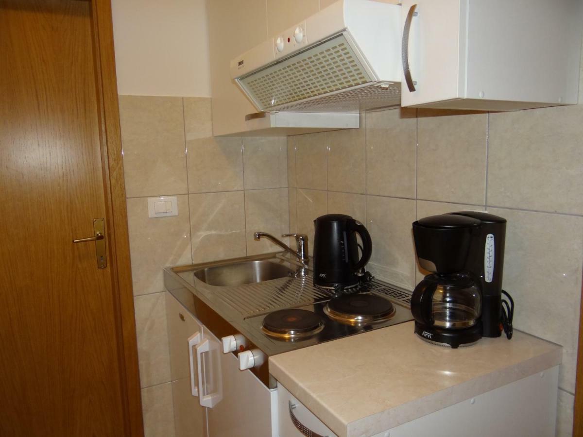 Vila Lola Apartmani Trogir Exteriör bild