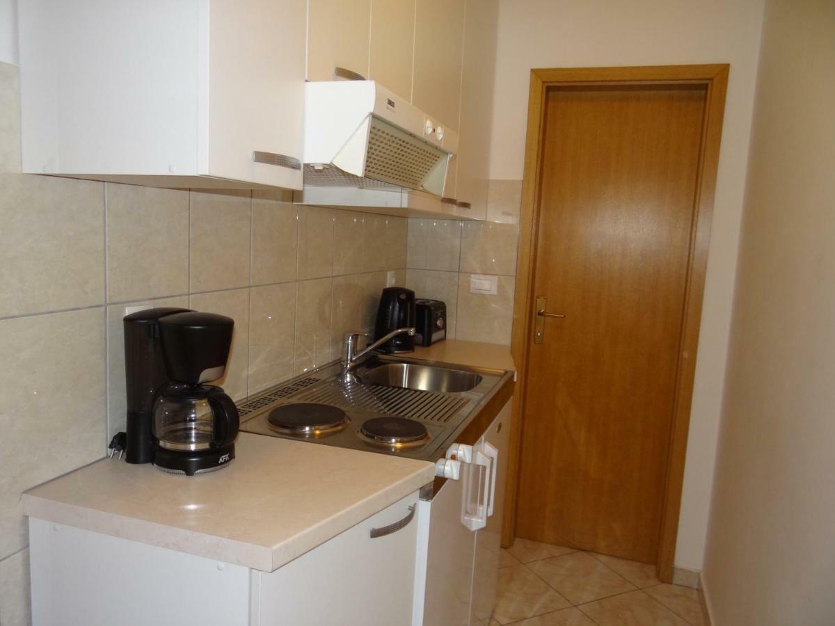 Vila Lola Apartmani Trogir Exteriör bild