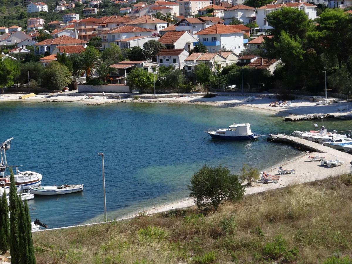 Vila Lola Apartmani Trogir Exteriör bild