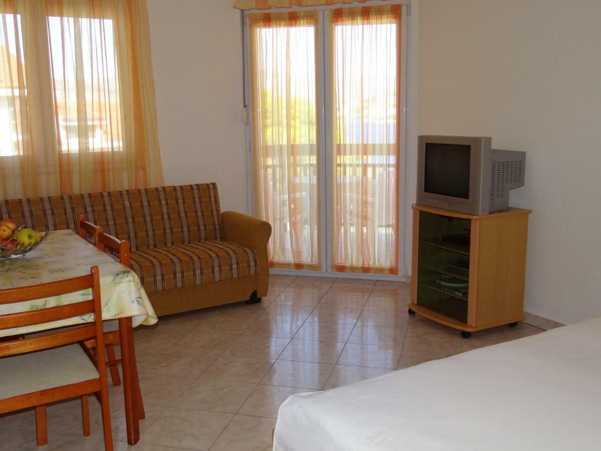 Vila Lola Apartmani Trogir Exteriör bild