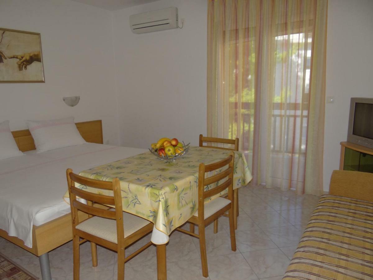 Vila Lola Apartmani Trogir Exteriör bild